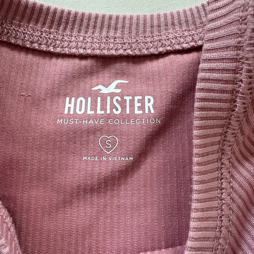 Hollister Ribbed Tank - Picture 3 of 3
